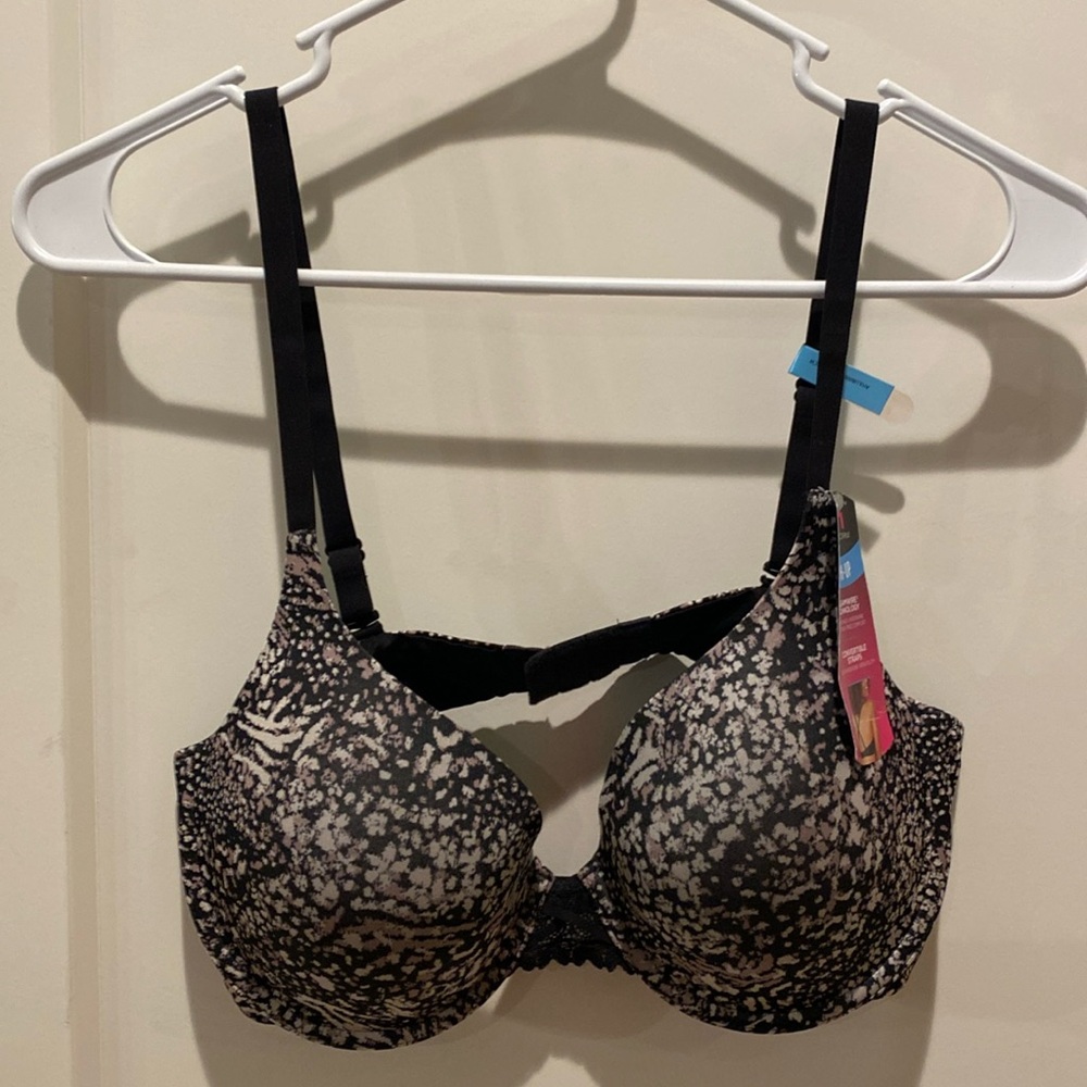 Maidenform Push Up Bra with Convertible Straps. Dreamwire Technology. 36C